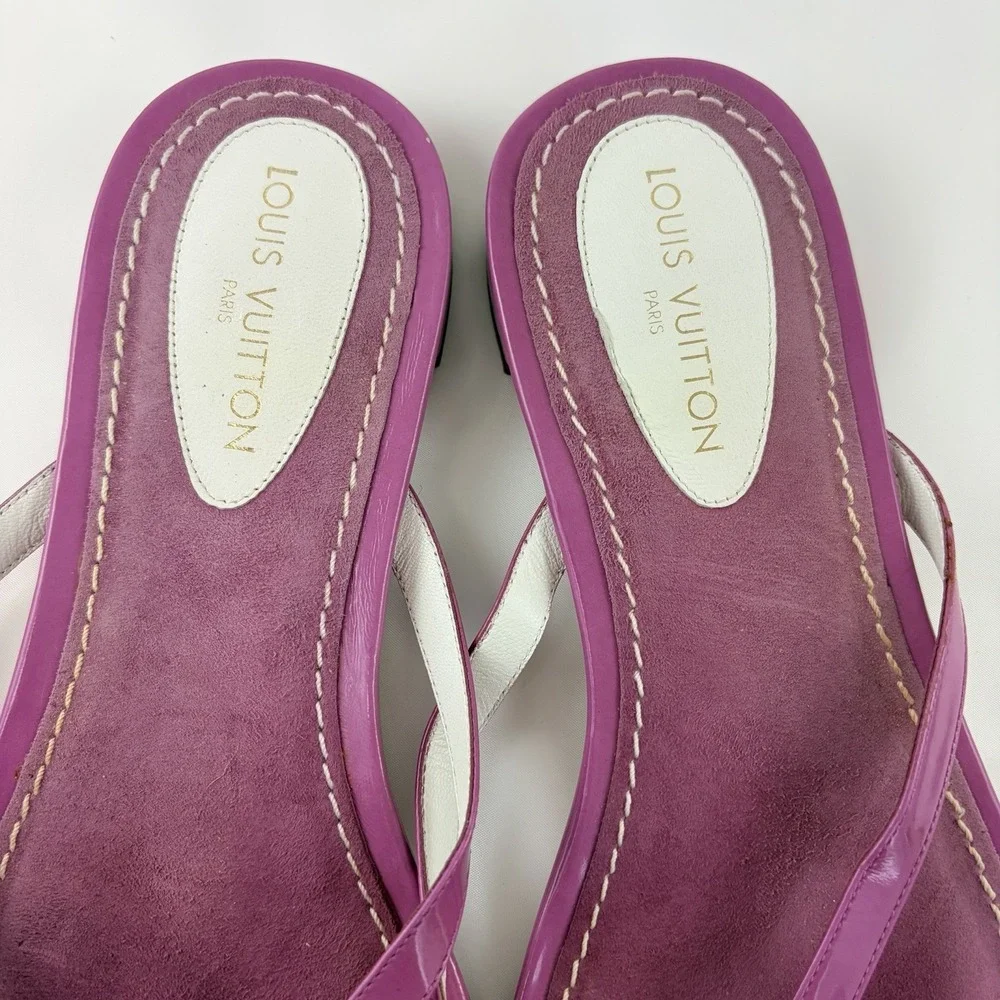 Louis Vuitton Women's Pink Leather Thong Sandals Size 40 Gold LV Charm Italy - Picture 5 of 9